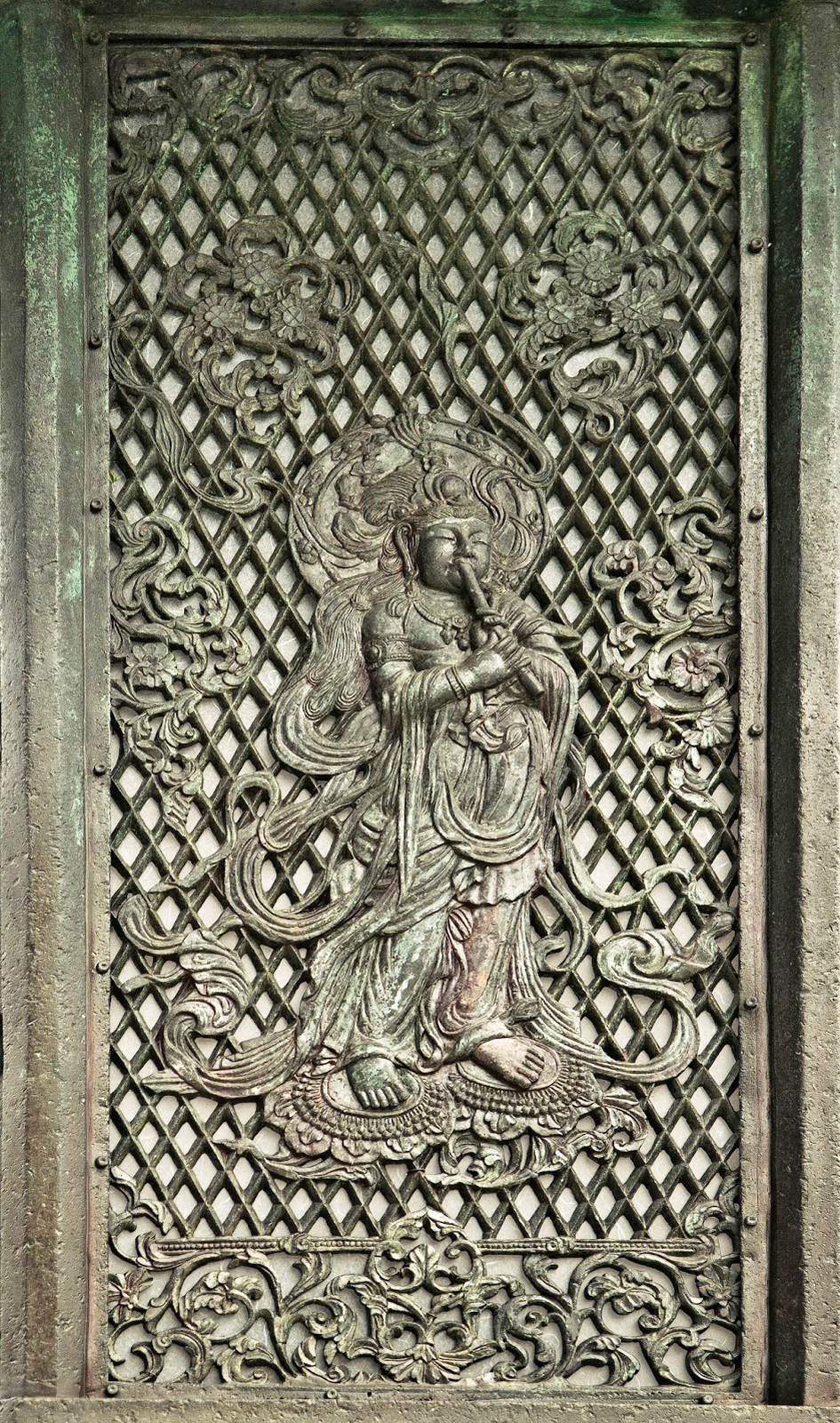 Bodhisattva musician playing the shakuhachi, Todai-ji